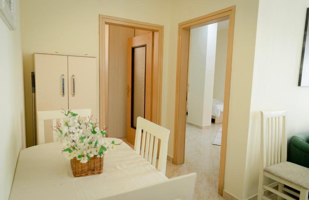 Villa Apartments S&F City Centre 티라나 외부 사진