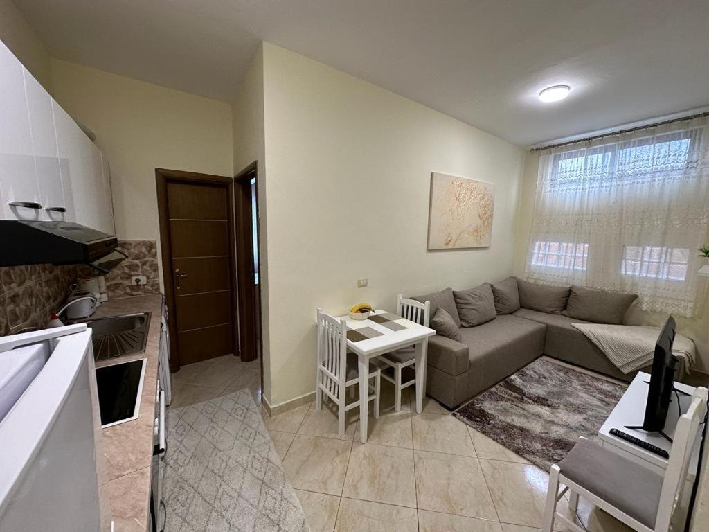 Villa Apartments S&F City Centre 티라나 외부 사진